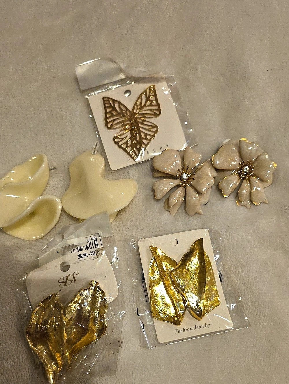 Gold & Cream Fashion Jewelry Set NWT
